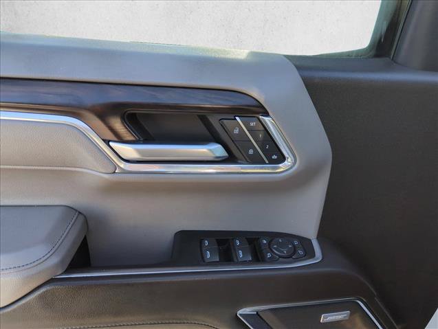 Used 2023 GMC Sierra 1500 SLT w/ SLT Premium Package RWD image 10