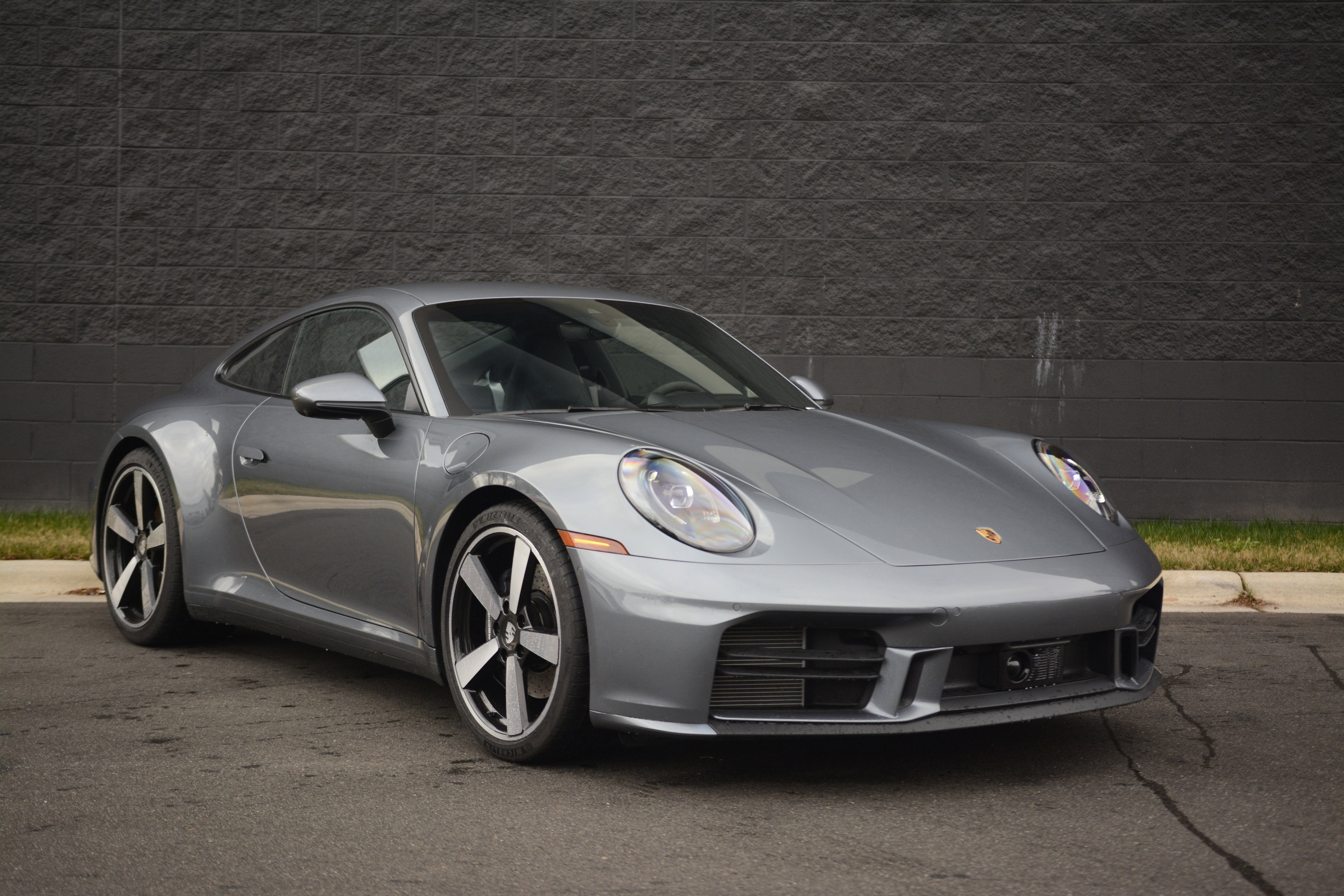 Certified 2025 Porsche 911 Carrera T RWD image 9