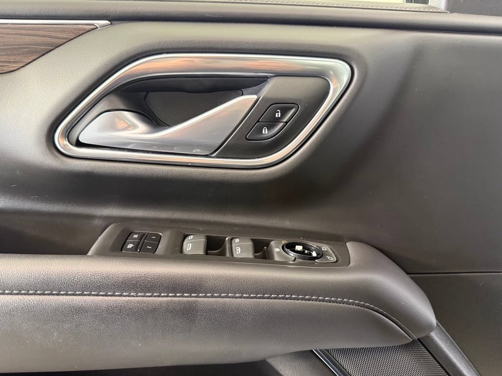 Used 2022 Chevrolet Suburban Z71 AWD/4WD image 19