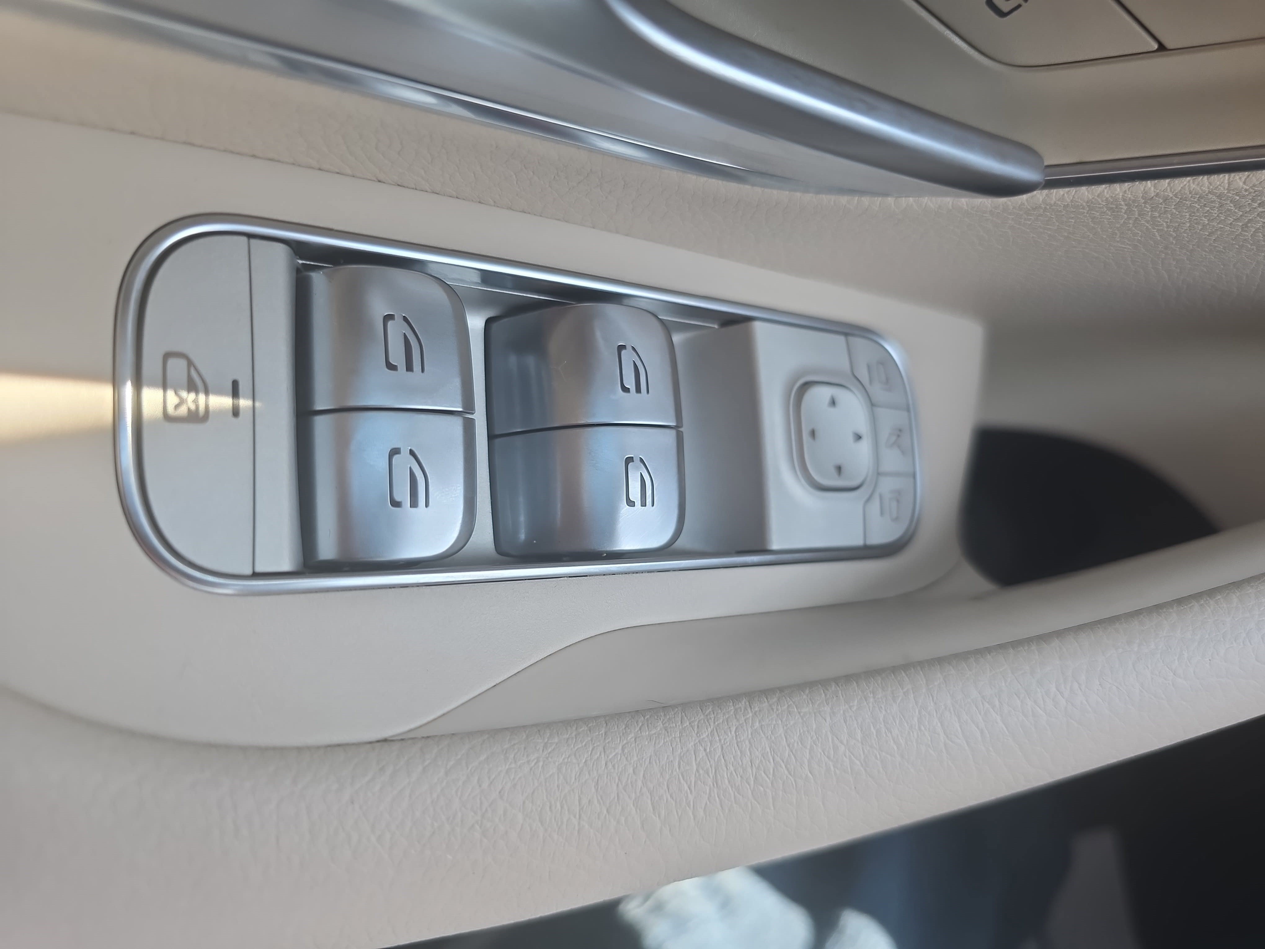 Used 2020 Mercedes-Benz GLE 350 4MATIC image 27