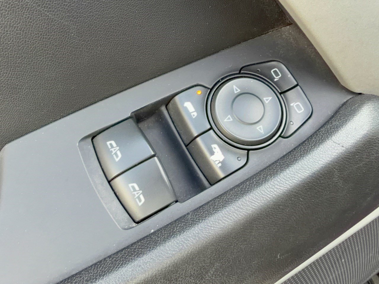 Used 2023 Chevrolet Camaro LT RWD image 15