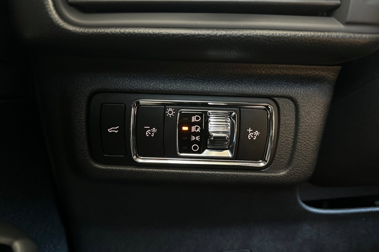 New 2025 Lincoln Corsair Reserve w/ Equipment Group 202A image 27