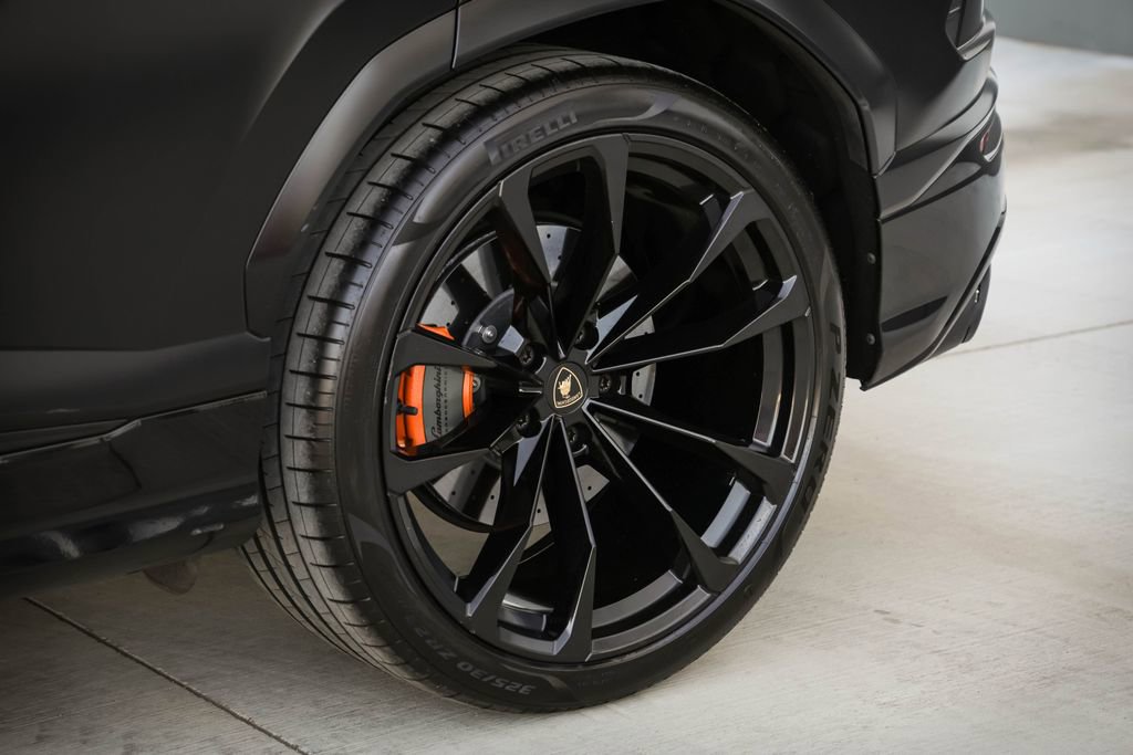 Used 2022 Lamborghini Urus image 45