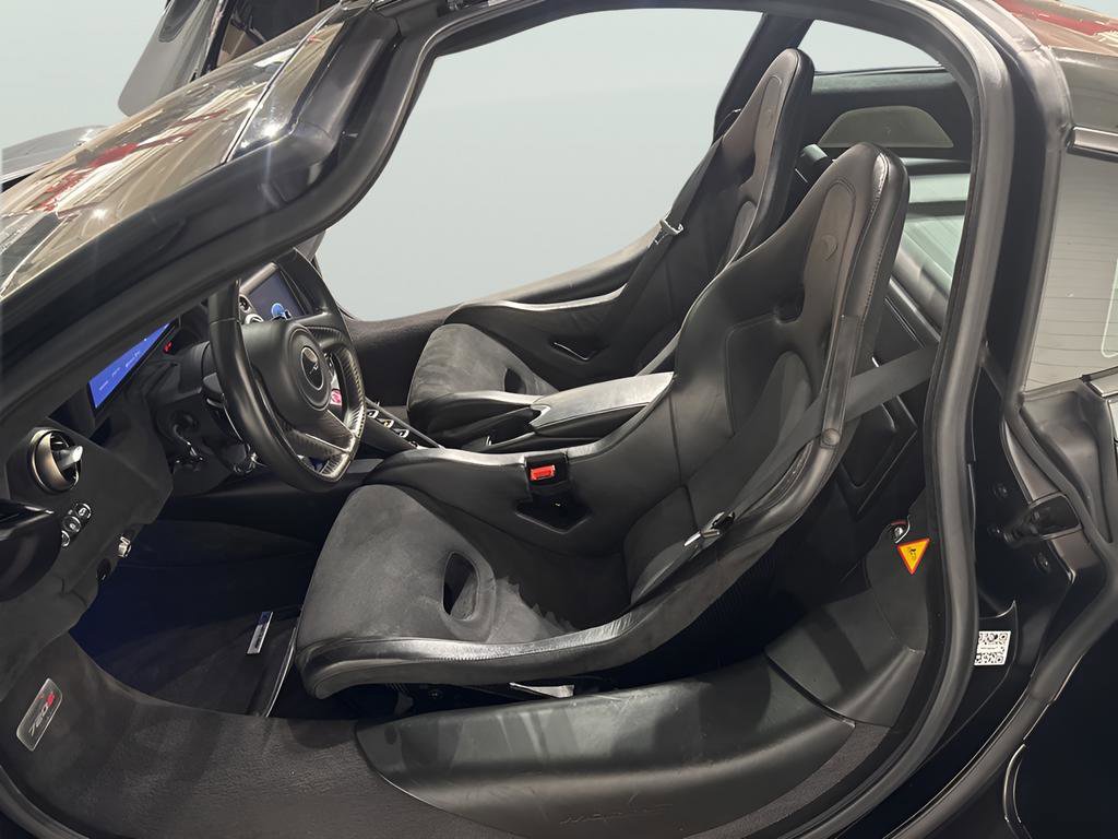 Used 2018 McLaren 720S image 11
