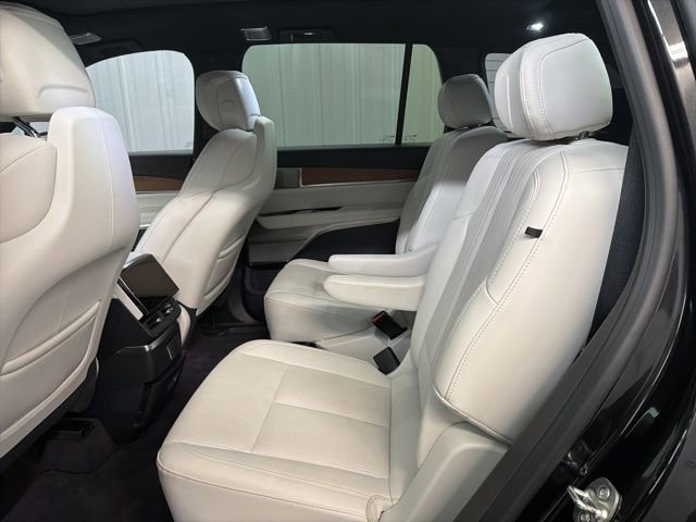 Certified 2026 Cadillac Vistiq Luxury image 20