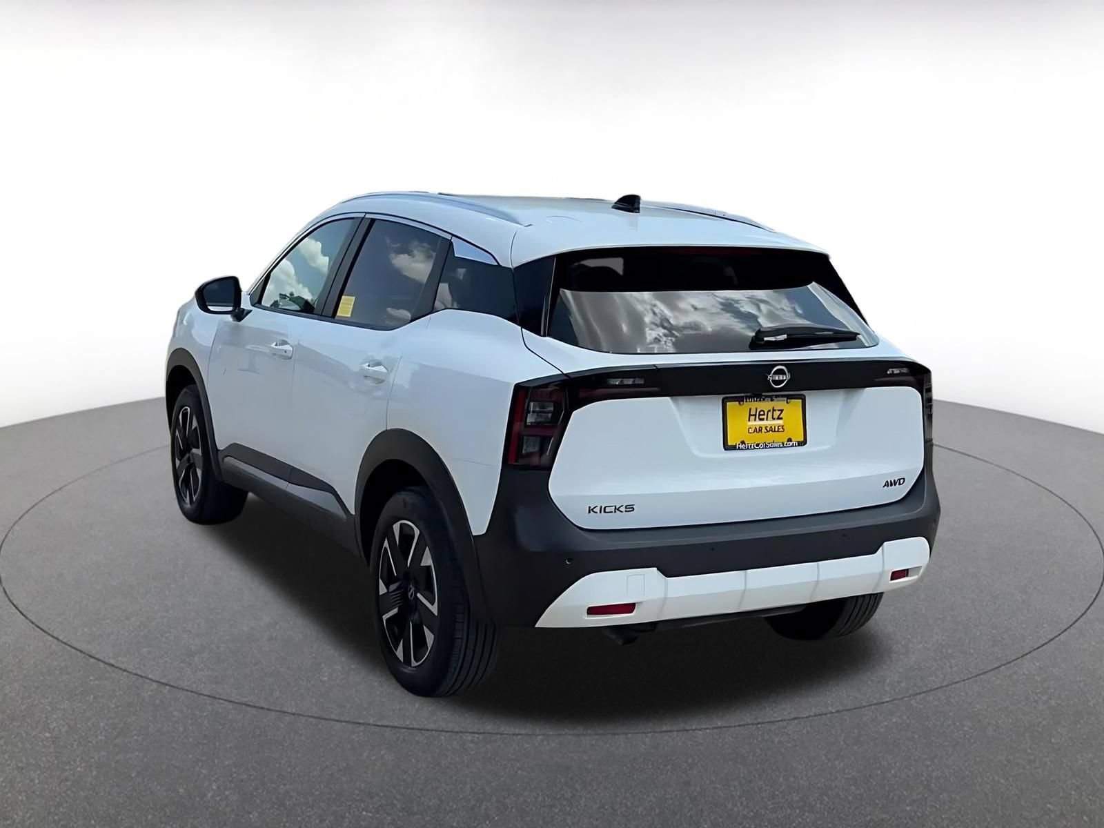 Used 2026 Nissan Kicks SV w/ Cold Weather Package AWD/4WD image 11