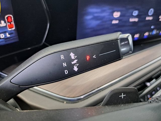Used 2025 Chevrolet Tahoe LT AWD/4WD image 11