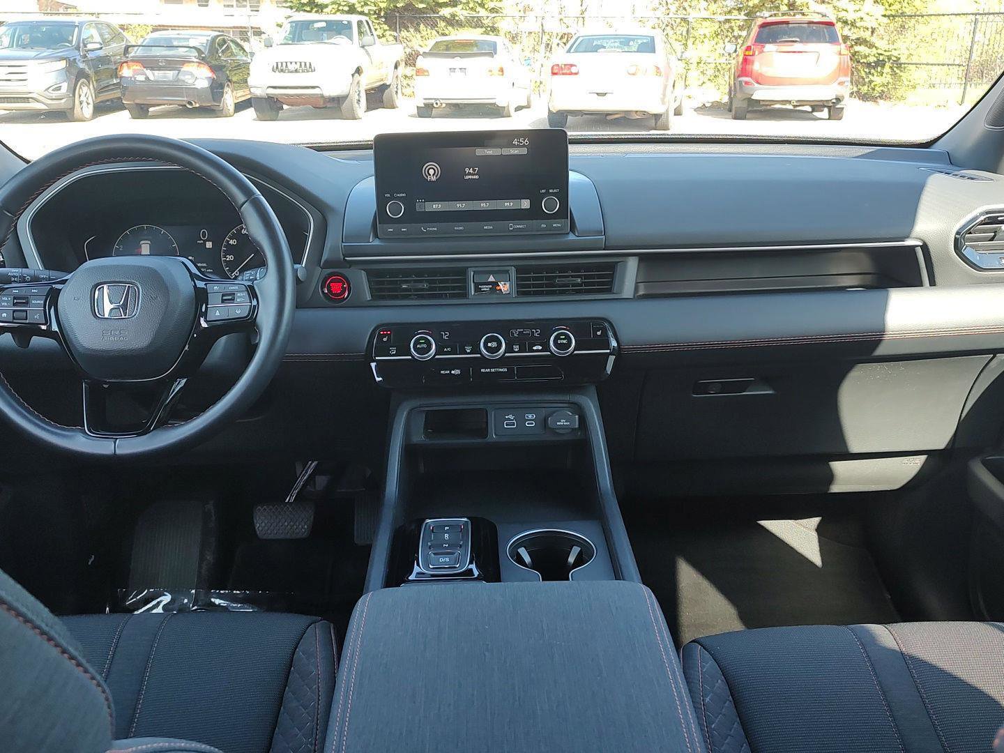 Used 2024 Honda Pilot Sport image 19