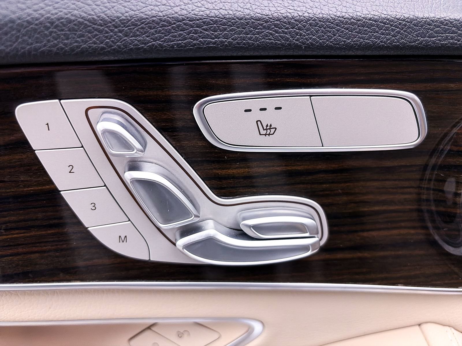 Used 2020 Mercedes-Benz C 300 Sedan image 18