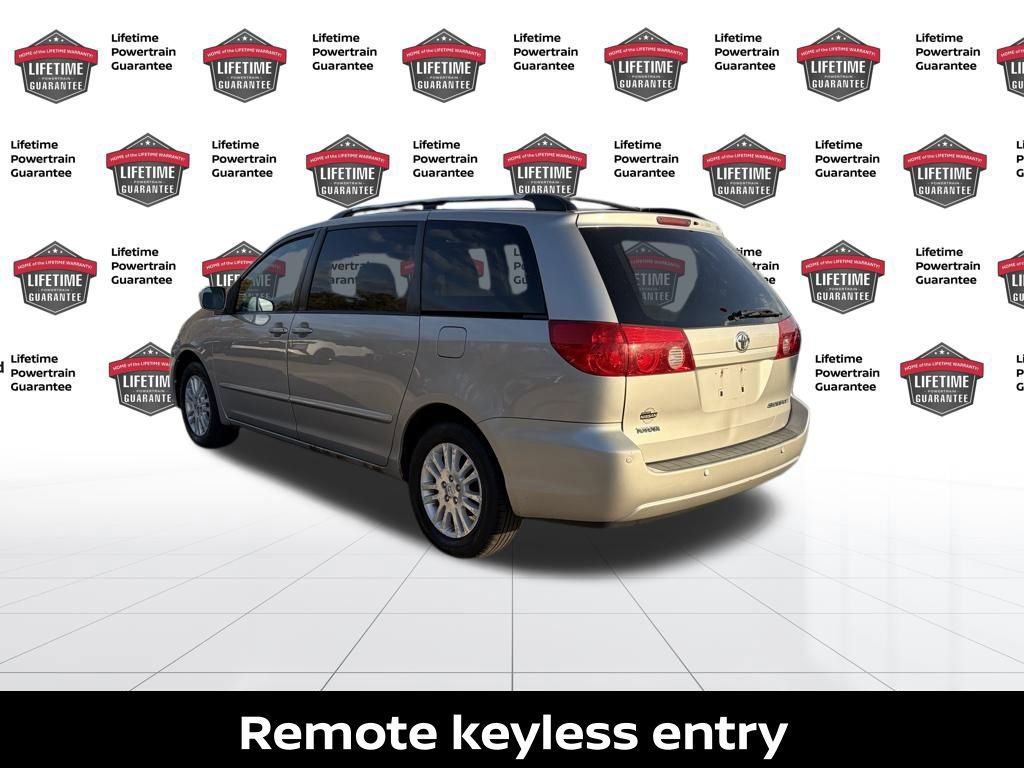 Used 2009 Toyota Sienna XLE image 4