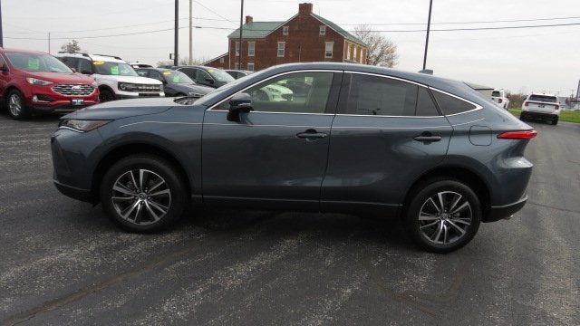 Used 2022 Toyota Venza LE image 13