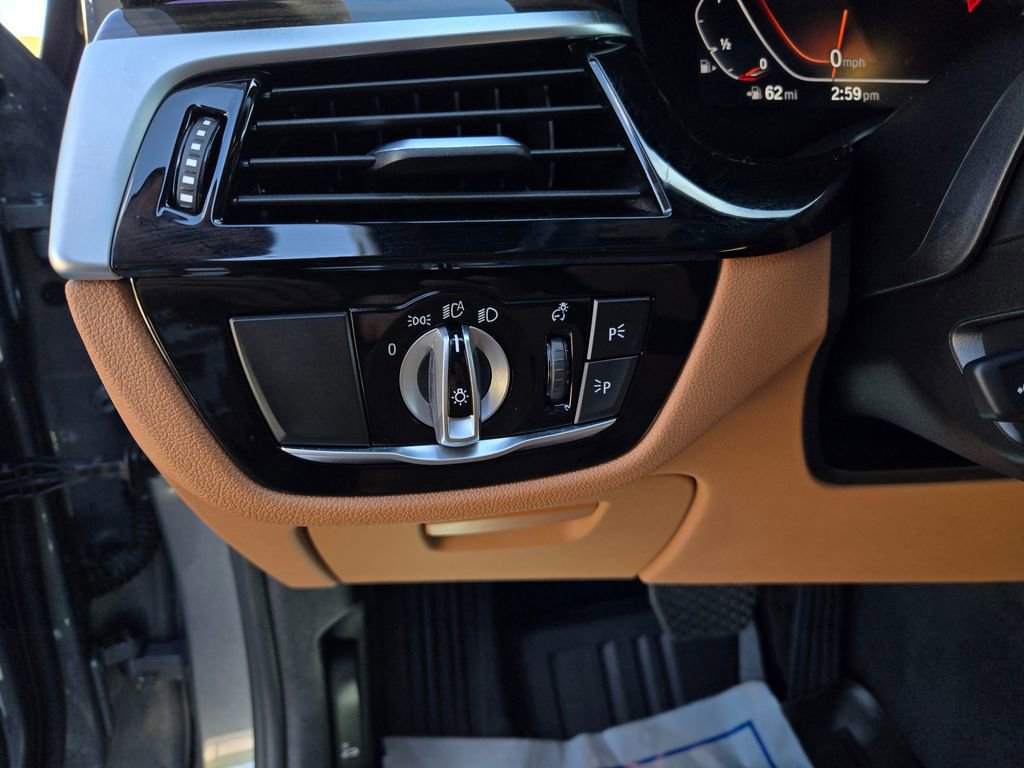 Used 2023 BMW 530i xDrive w/ Premium Package image 12