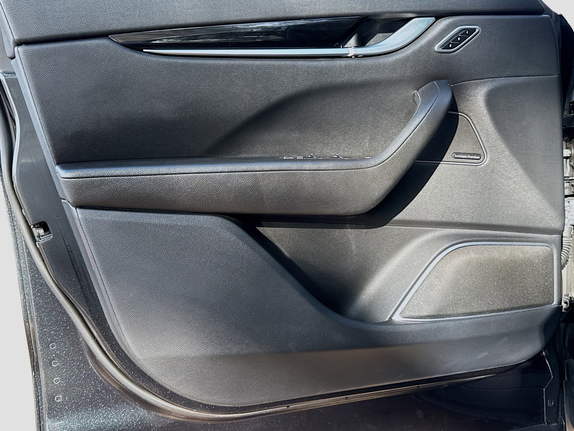 Used 2022 Maserati Levante Modena image 22