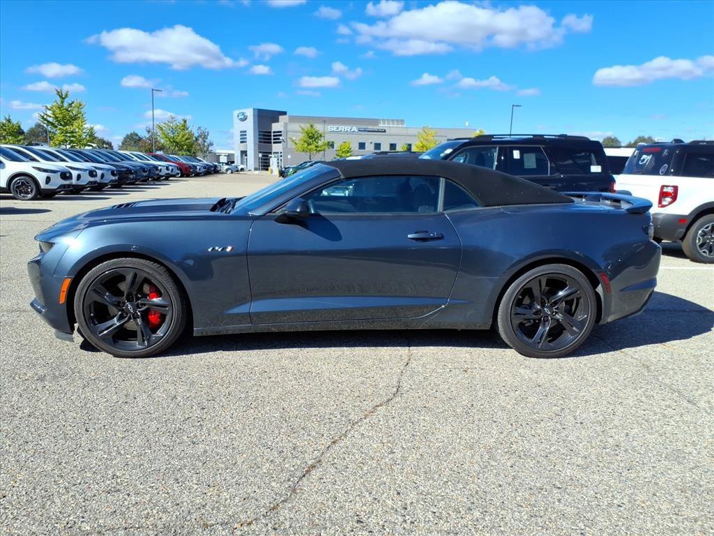 Used 2023 Chevrolet Camaro LT w/ RS Package image 2
