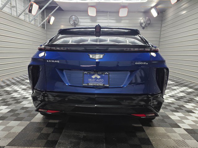 Used 2024 Cadillac Lyriq Sport AWD/4WD image 7