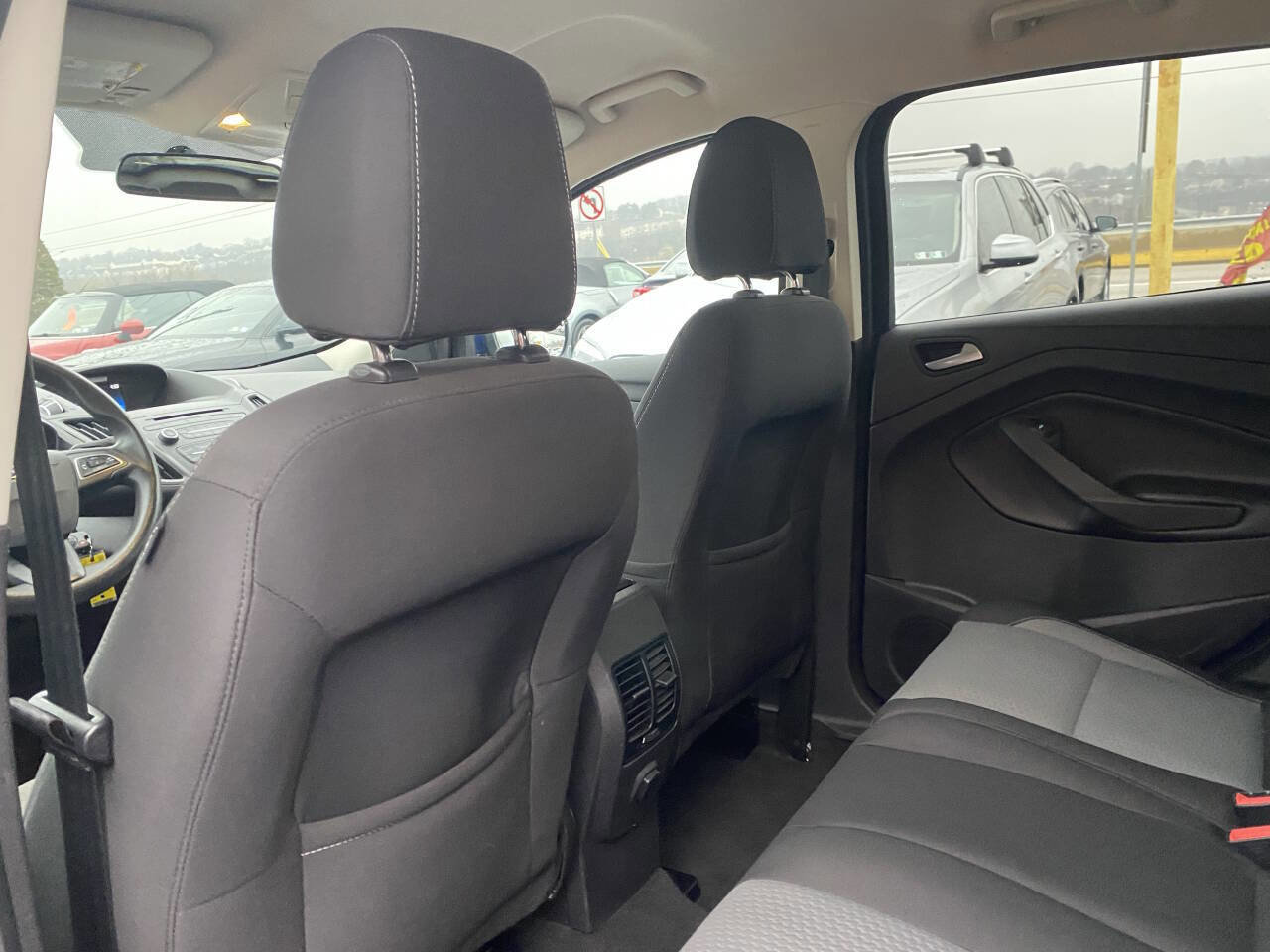 Used 2017 Ford Escape SE image 13