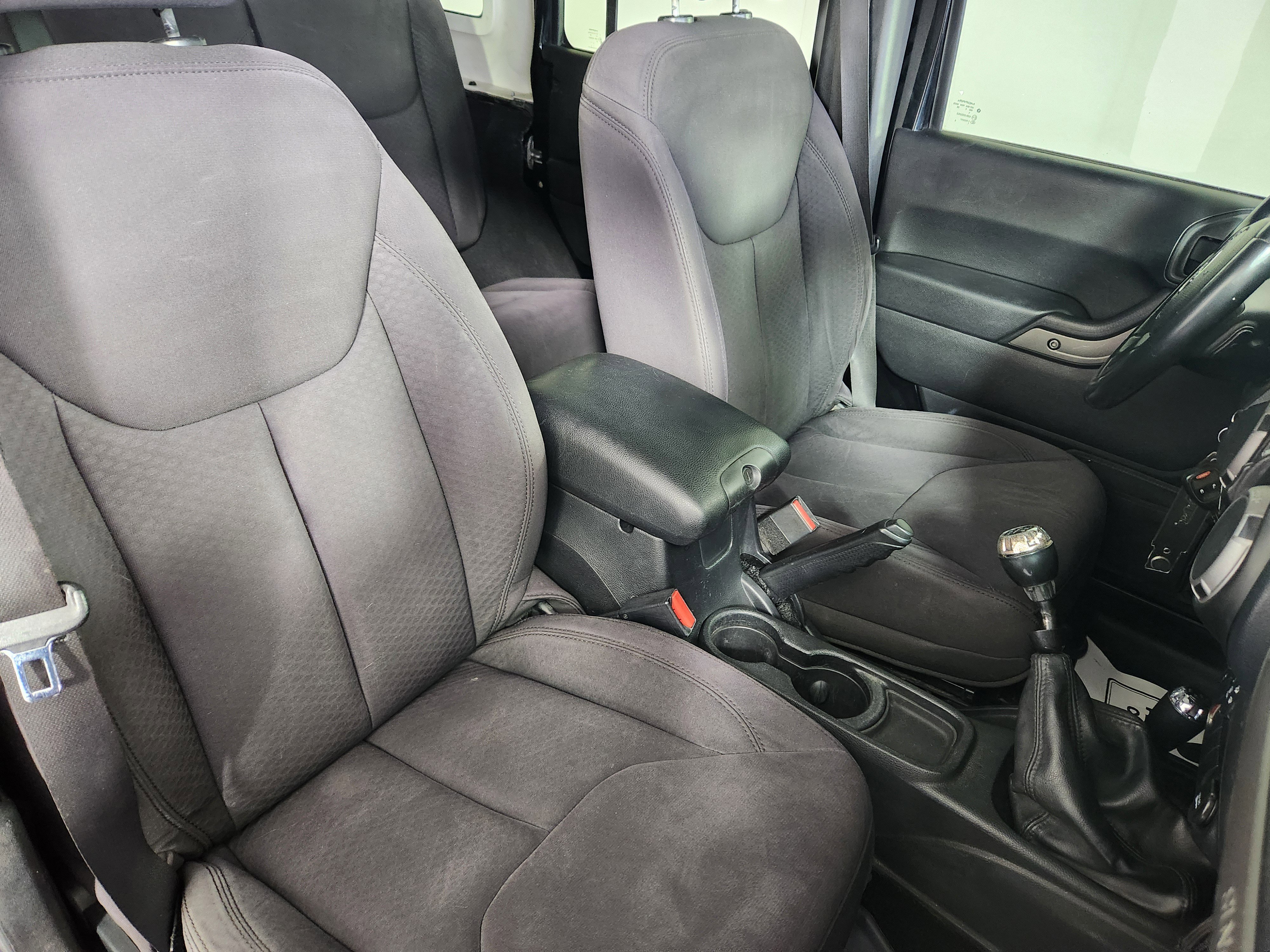 Used 2013 Jeep Wrangler Unlimited Sport image 10