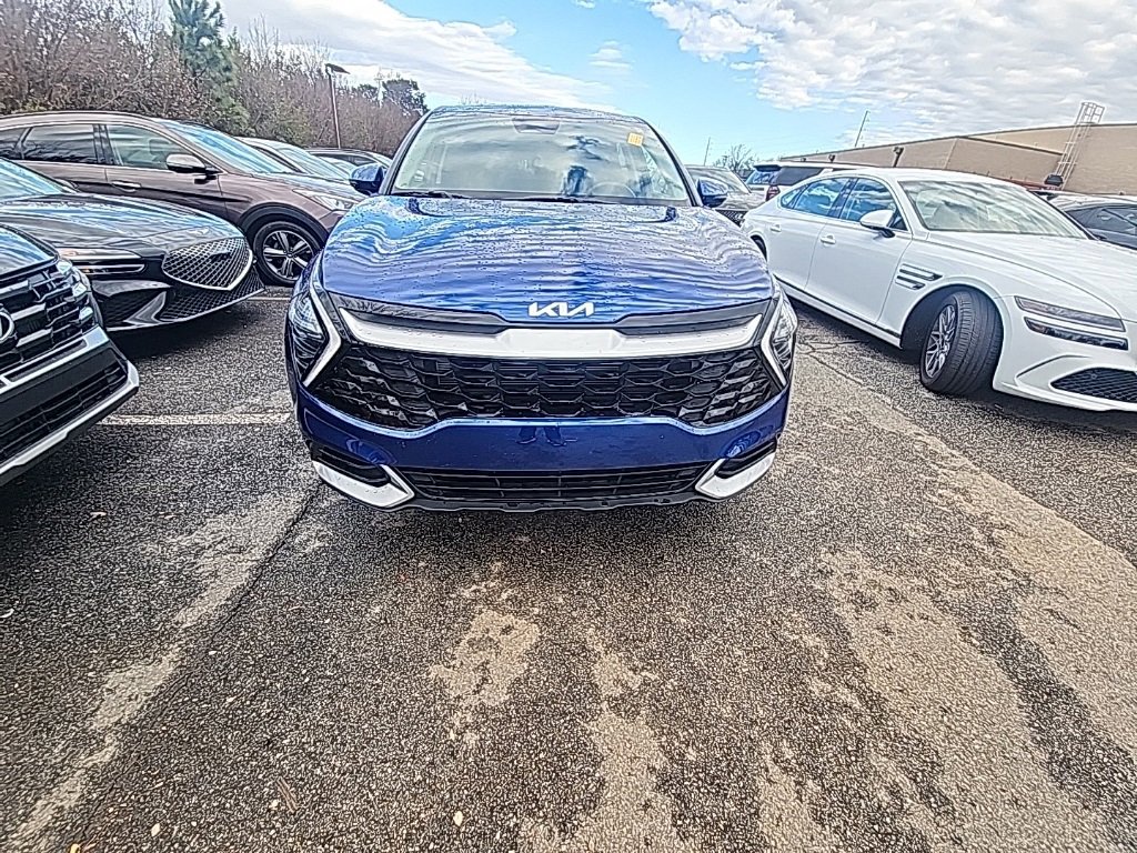 Used 2024 Kia Sportage EX image 2