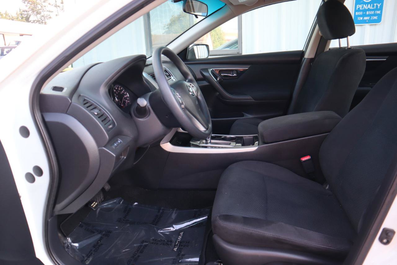 Used 2014 Nissan Altima 2.5 S w/ Display Audio Package FWD image 47