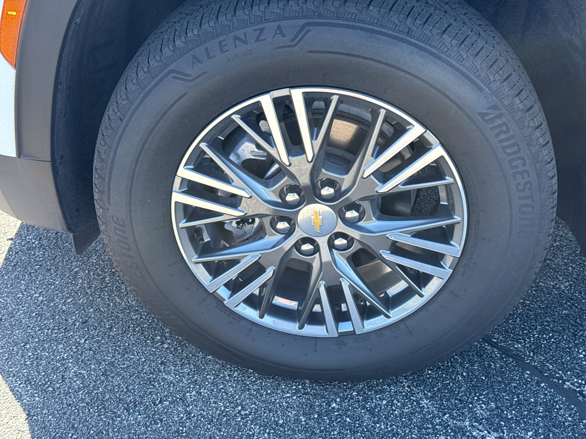 Certified 2026 Chevrolet Traverse LT AWD/4WD image 21