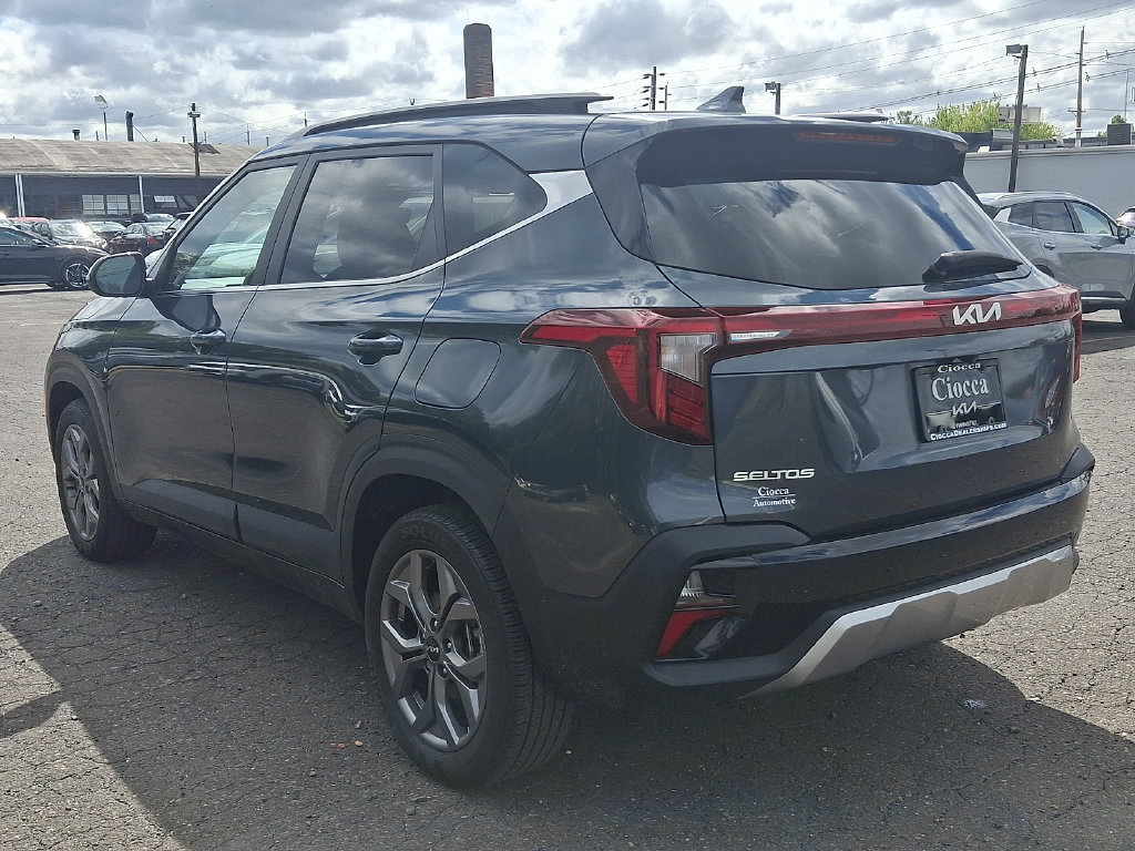 Used 2024 Kia Seltos S AWD/4WD image 9