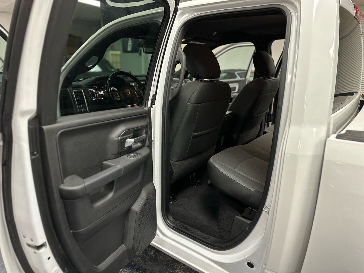 Used 2021 RAM 1500 Classic Warlock w/ Electronics Group AWD/4WD image 40