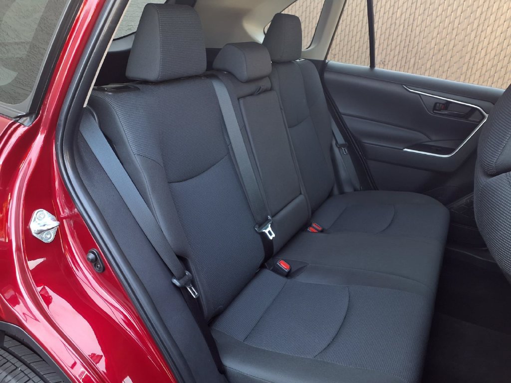 Certified 2025 Toyota RAV4 LE FWD image 33
