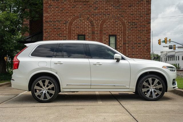 Used 2025 Volvo XC90 T8 Plus w/ Protection Package Premier AWD/4WD image 4