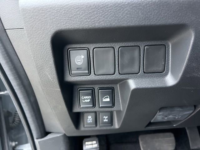 Used 2025 Nissan Frontier PRO-4X w/ Tow Package AWD/4WD image 16
