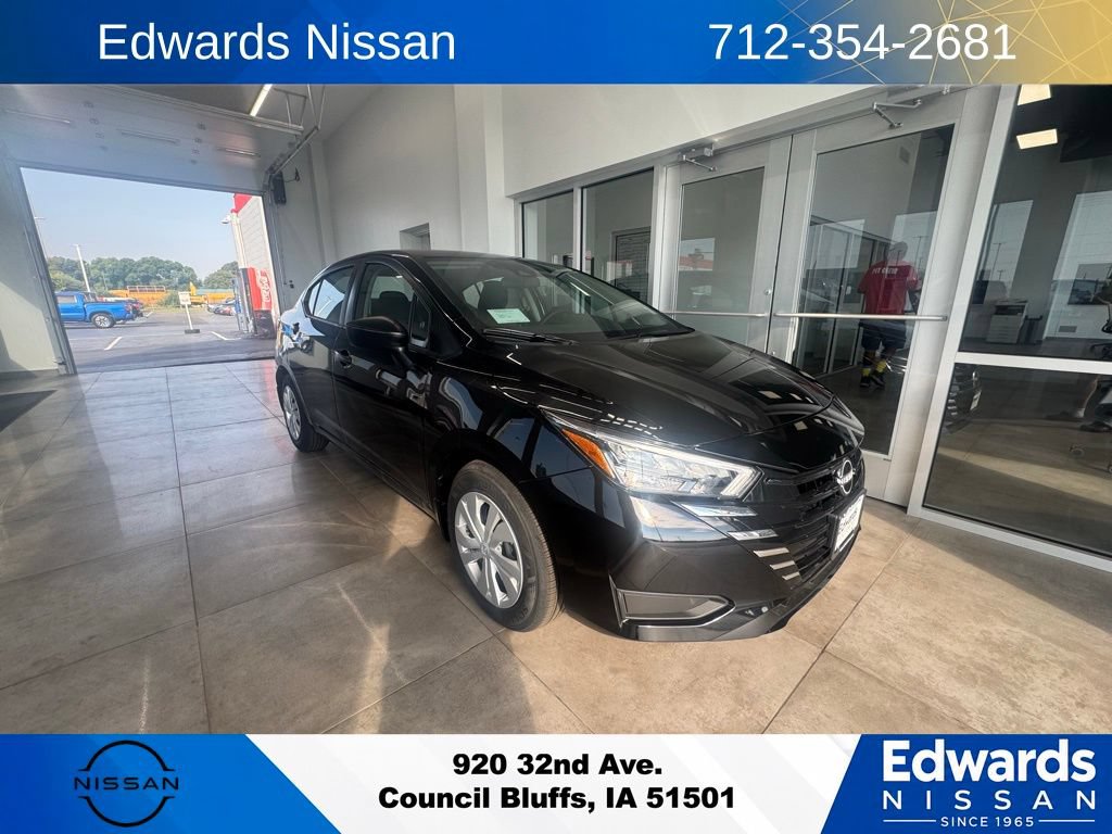 New 2025 Nissan Versa S w/ Trunk Package
