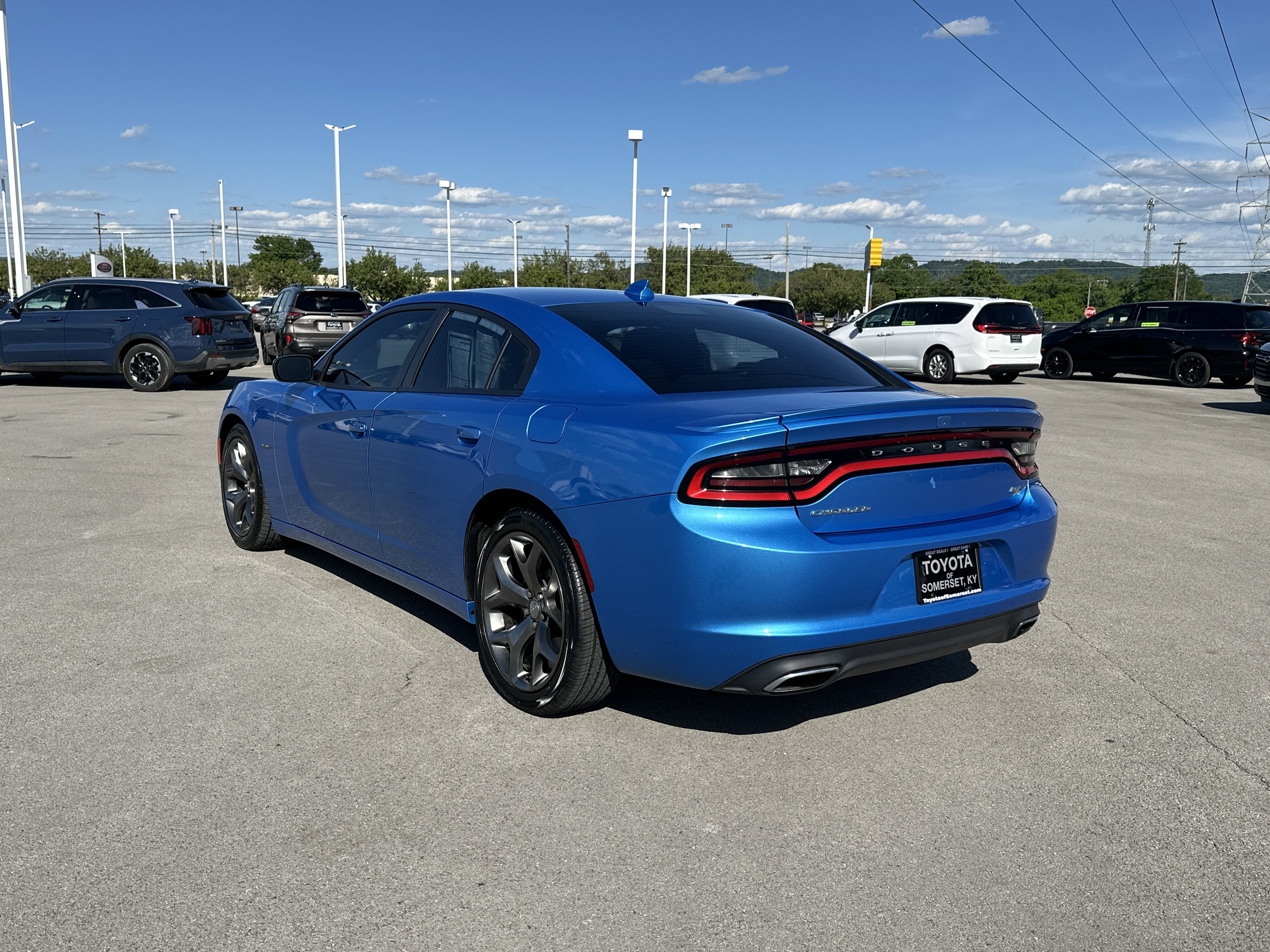 Used 2016 Dodge Charger R/T w/ Navigation & Travel Group RWD image 5