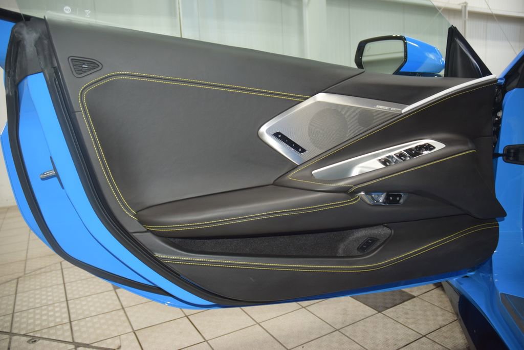 Used 2021 Chevrolet Corvette Stingray Premium Conv w/ 3LT RWD image 38