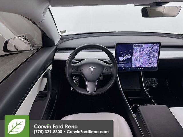 Used 2020 Tesla Model 3 Standard Range Plus image 22