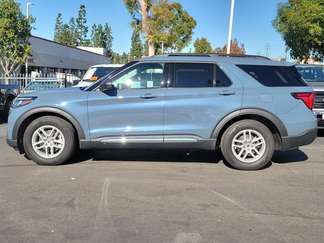 Used 2025 Ford Explorer Active w/ Active Comfort Package RWD image 27