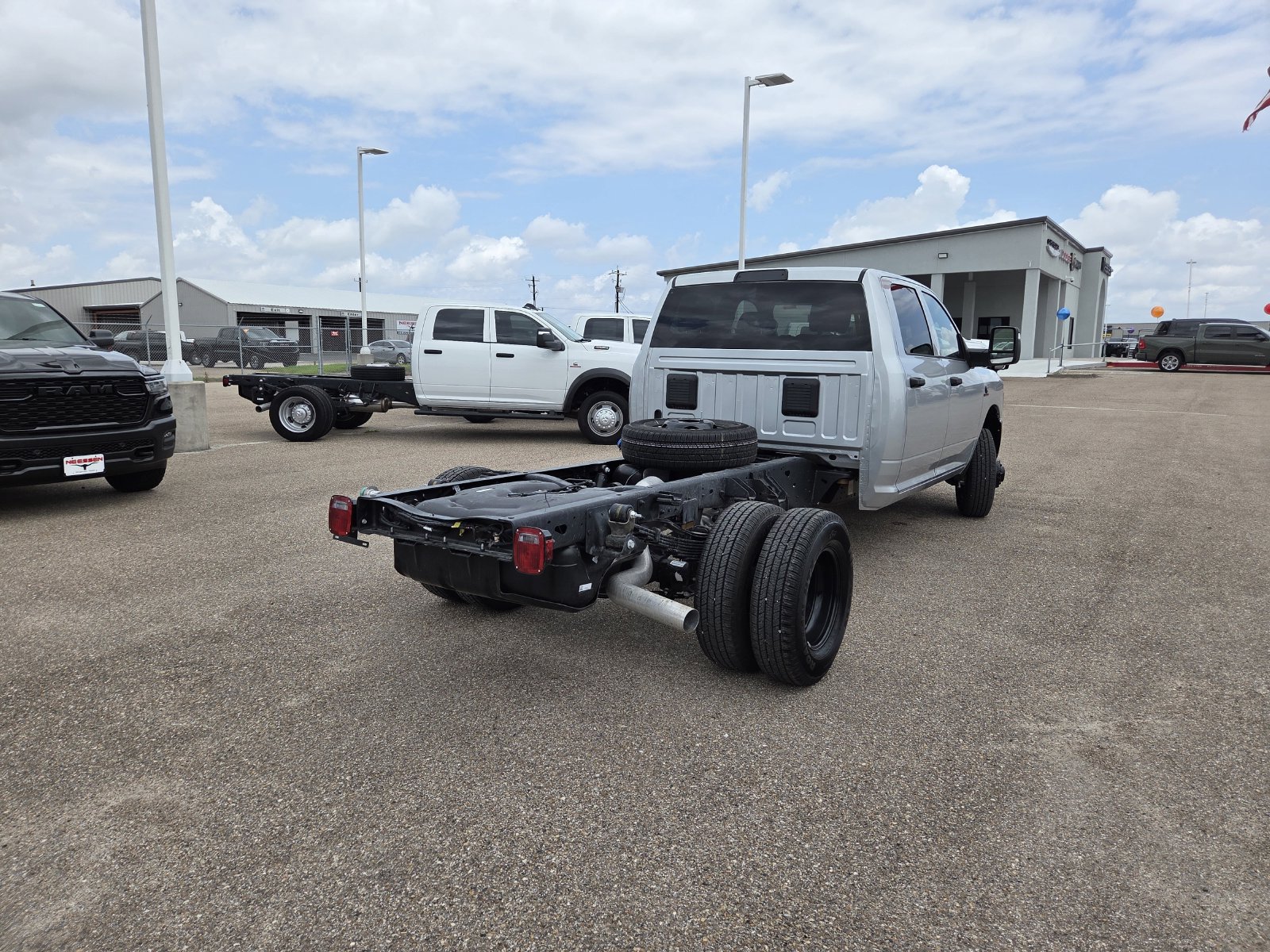 New 2026 RAM 3500 Tradesman AWD/4WD image 7