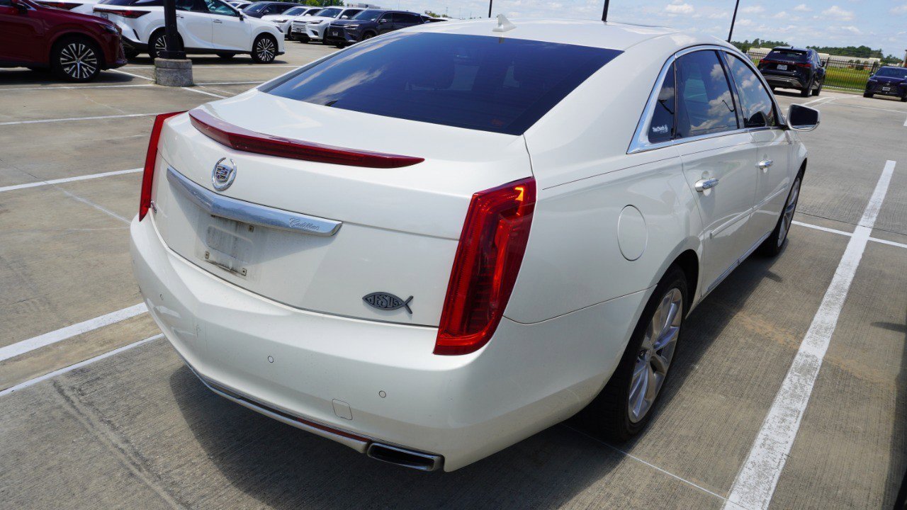 Used 2013 Cadillac XTS Premium FWD image 5