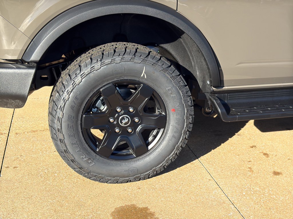 New 2025 Ford Bronco Outer Banks image 6