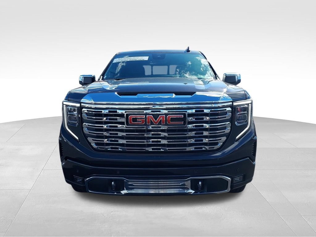 Used 2025 GMC Sierra 1500 Denali w/ Denali Reserve Package AWD/4WD image 3