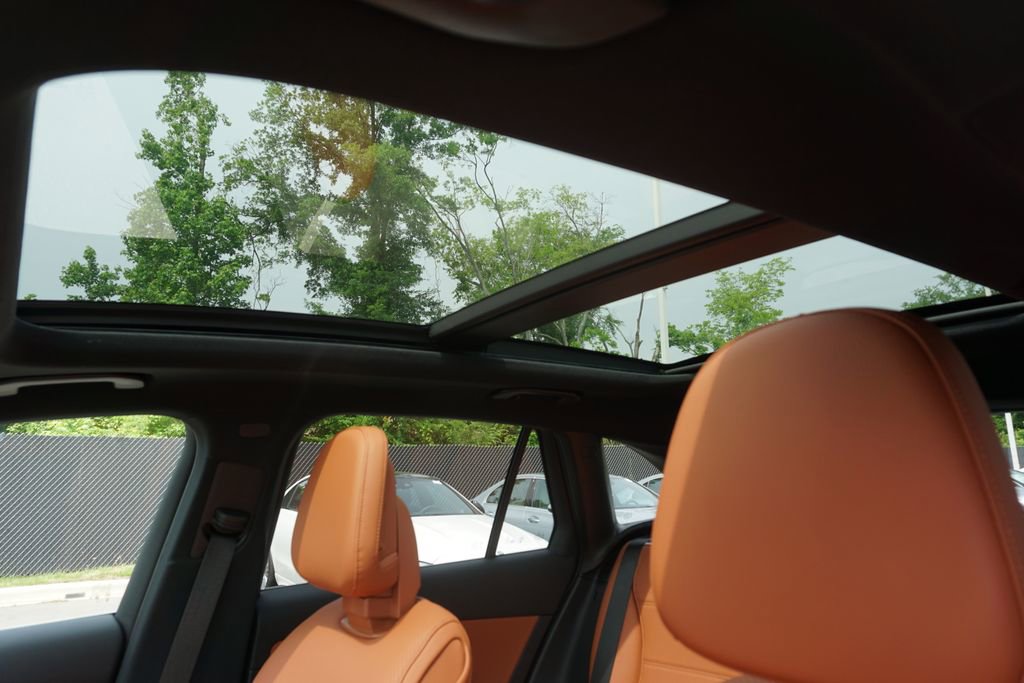 Certified 2025 Mercedes-Benz GLC 350e 4MATIC image 33