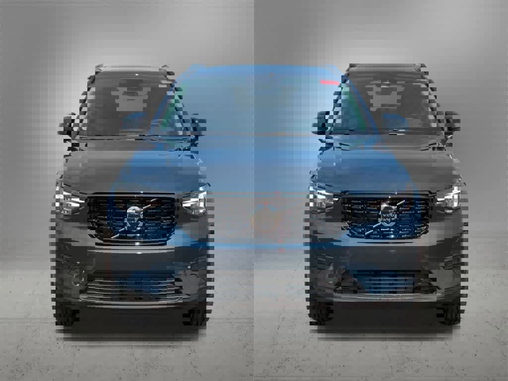 New 2026 Volvo XC40 B5 Core w/ Protection Package Premier image 9