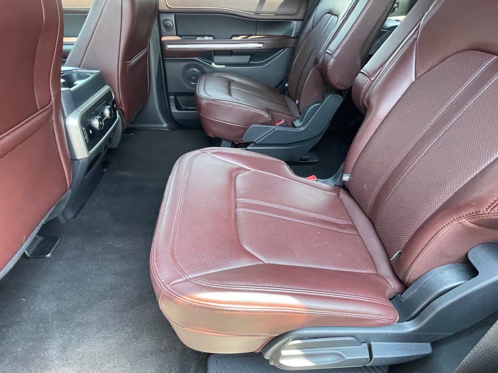 Used 2023 Ford Expedition Limited AWD/4WD image 12