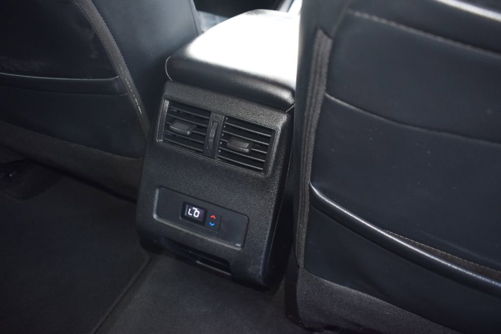 Used 2022 Mitsubishi Outlander SEL image 16