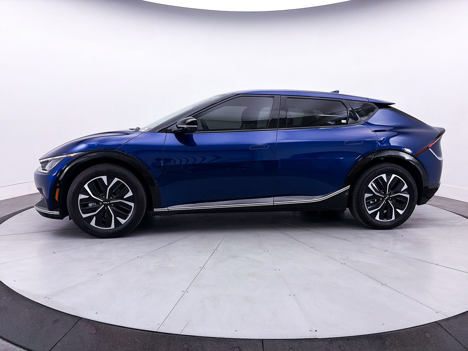 Certified 2024 Kia EV6 Wind w/ Wind Technology Package RWD image 39