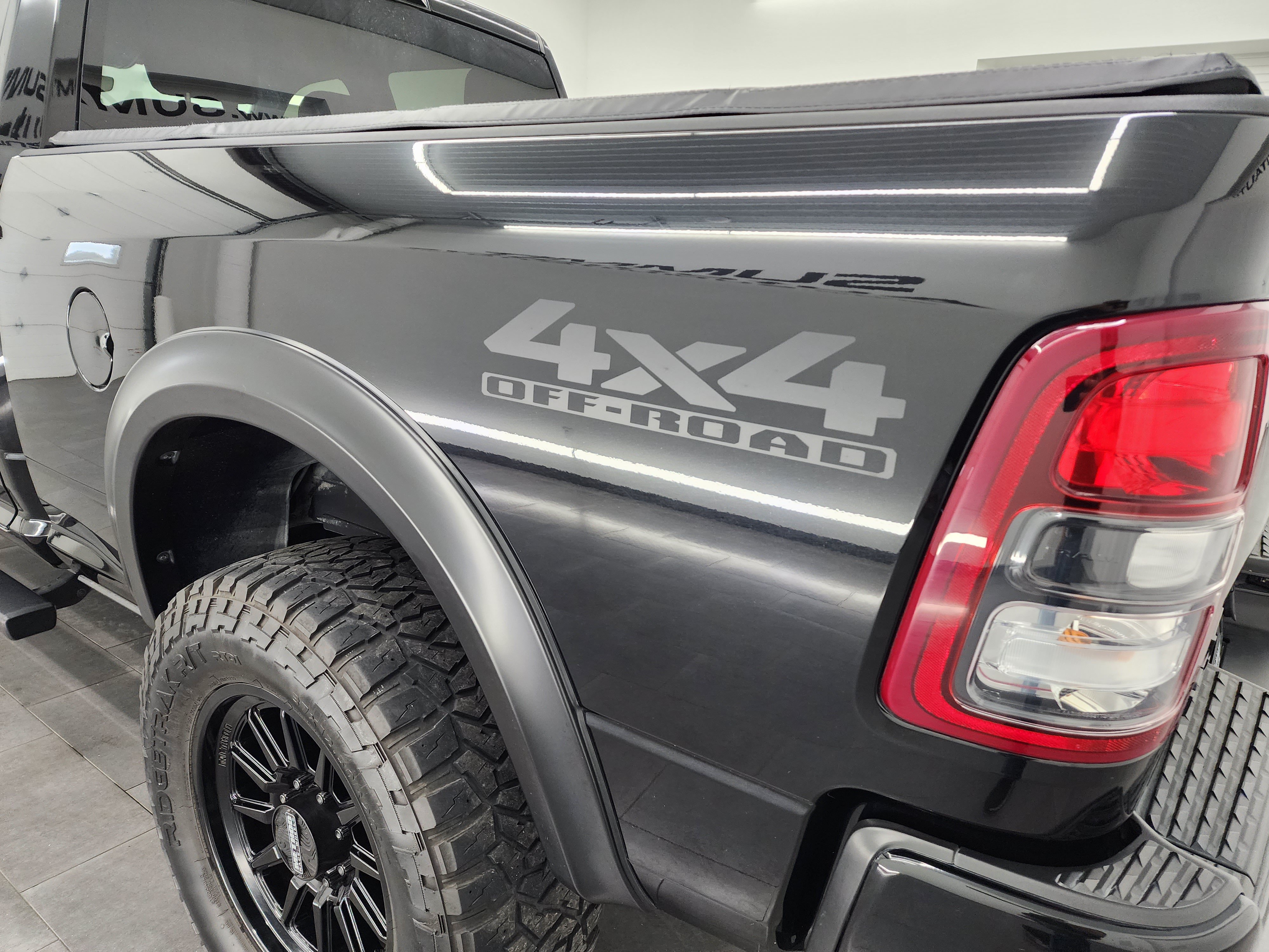 Used 2024 RAM 2500 Lone Star w/ Night Edition AWD/4WD image 30