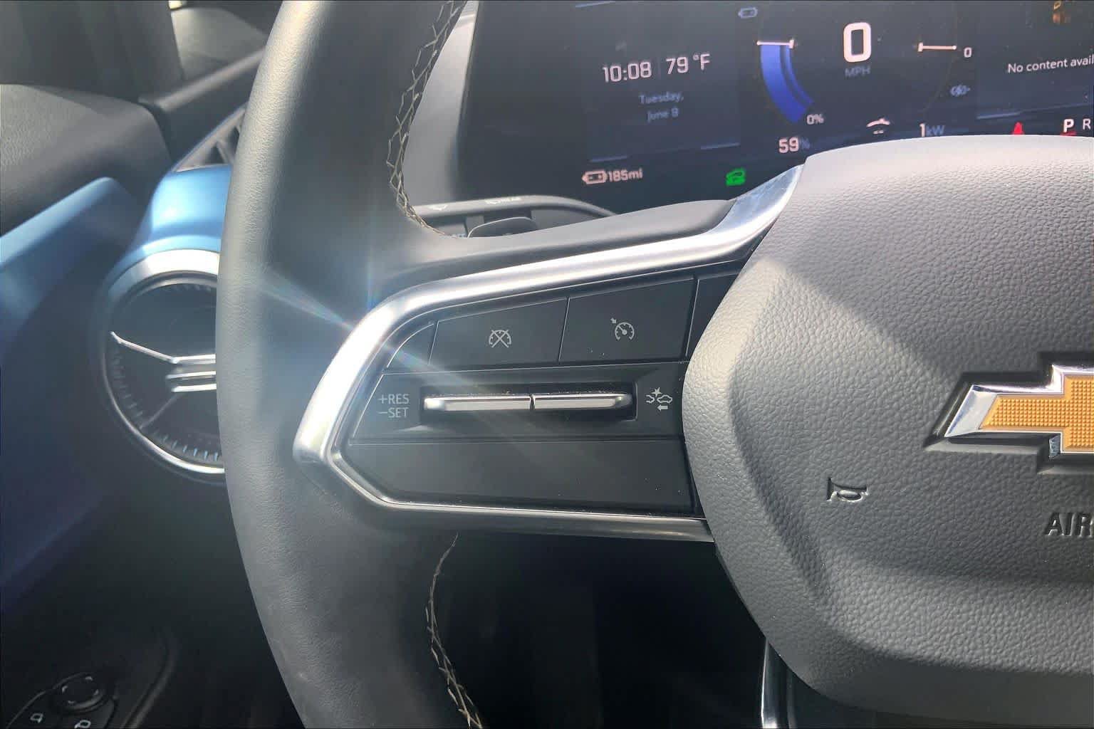 Used 2025 Chevrolet Equinox EV LT FWD image 23