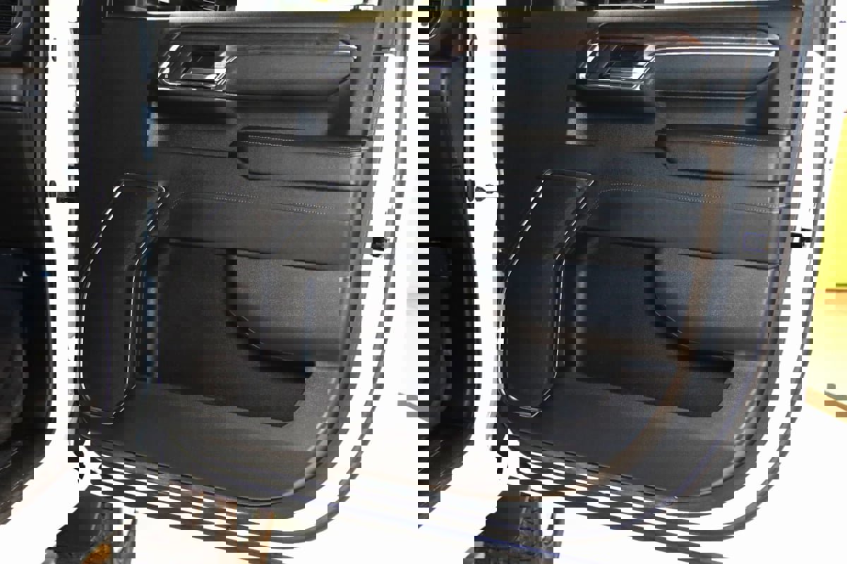 Used 2024 Chevrolet Silverado 2500 LTZ image 58