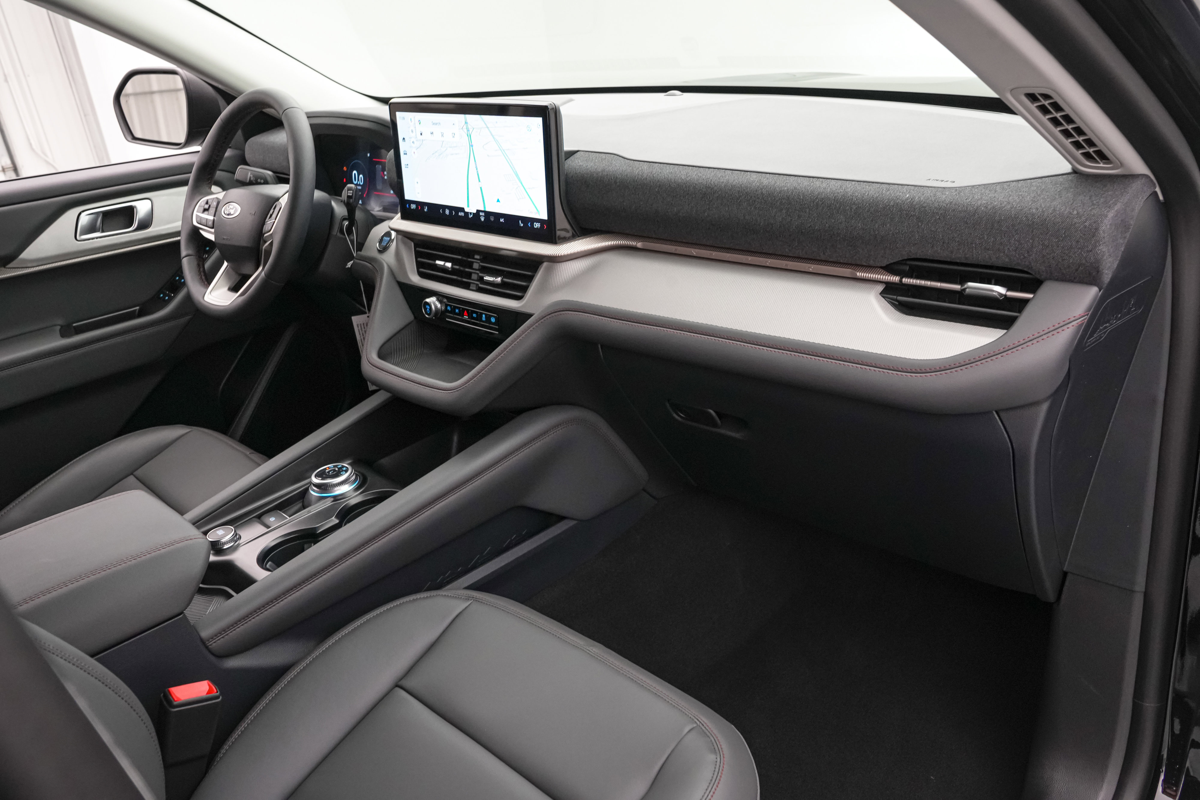 New 2026 Ford Explorer Active AWD/4WD image 25