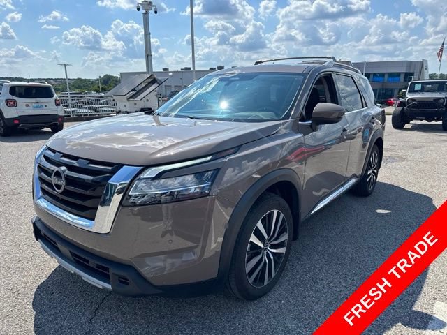 Used 2024 Nissan Pathfinder Platinum w/ Cargo Package AWD/4WD image 1