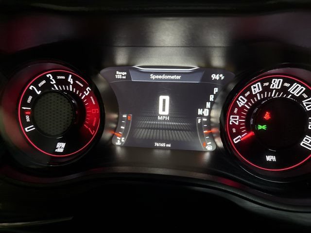 Used 2017 Dodge Challenger R/T w/ Driver Convenience Group RWD image 6