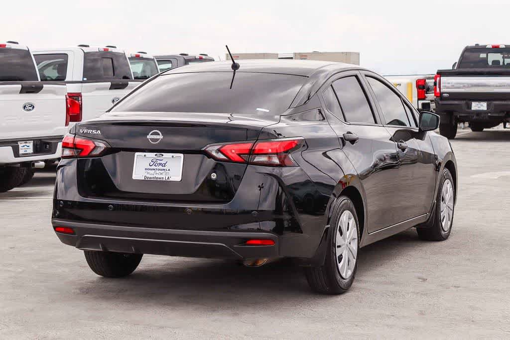 Used 2025 Nissan Versa S w/ Trunk Package FWD image 4